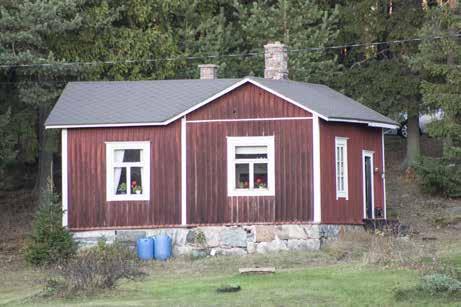 luokka 3), pienen, harmaantunen puuliiterin (116d; luokka 3) ja korkean, mutta pienehkön