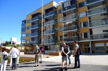 TUTUSTUMINEN,