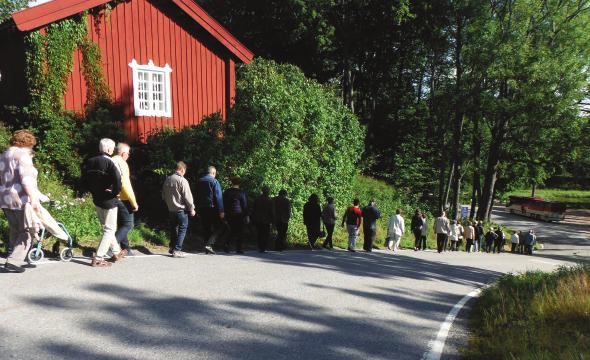 tappiskoululaiset ikään. Olemme Fagervikin tiellä.