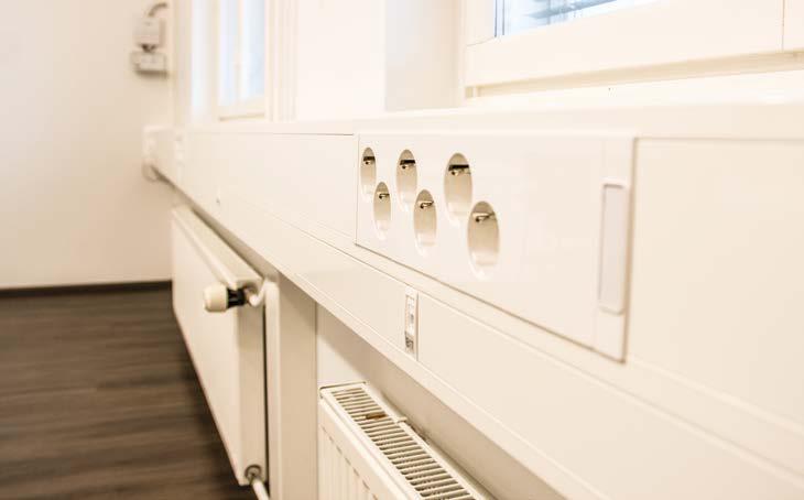 INSTAL - MONIPUOLISESTI KAIKKEEN AKENTAMISEEN Mekan Instal -johtokanavat on tarkoitettu sähkö-, tele- ja datakaapeleiden sekä niihin liittyvien rasiakalusteiden asentamiseen.