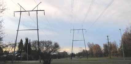 VAIKUTUKSET MAISEMAAN JA KULTTUURIYMPÄRISTÖÖN Tulevaisuudessa, kun Fingrid toteuttaa oman uuden 400 kv voimajohdon olemassa olevan 400 kv voimajohdon pohjoispuolelle, muodostavat kolme rinnakkaista