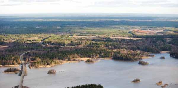 JOHDANTO Hanke ja YVA-menettely 1 JOHDANTO 1.1 Hankkeen taustaa TuuliWatti Oy suunnittelee tuulivoimapuiston rakentamista Porin kaupunkiin sijoittuvan Peittoon alueelle.
