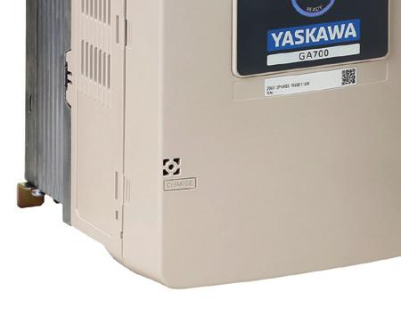 ohjelmoitavissa) 1 x pulssitulo 1 x 24 VDC ulkoinen ohjaussähkö 4 x relelähtö 2 x analogi monitorilähtö (lähtötaajuus ja -virta) 1 x pulssilähtö (taajuusohje) GA700-sarja, 3-vaihe, 400 V, IP 20, sis.