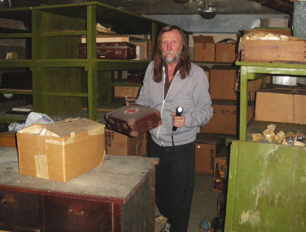 Farmaatsiamuuseum Tammeorg, farmaatsiadoktorid Hugo Salasoo ja Waldemar Madis, Rohuteadlaste Koja esimees Karl Jürison, TRÜ dots.