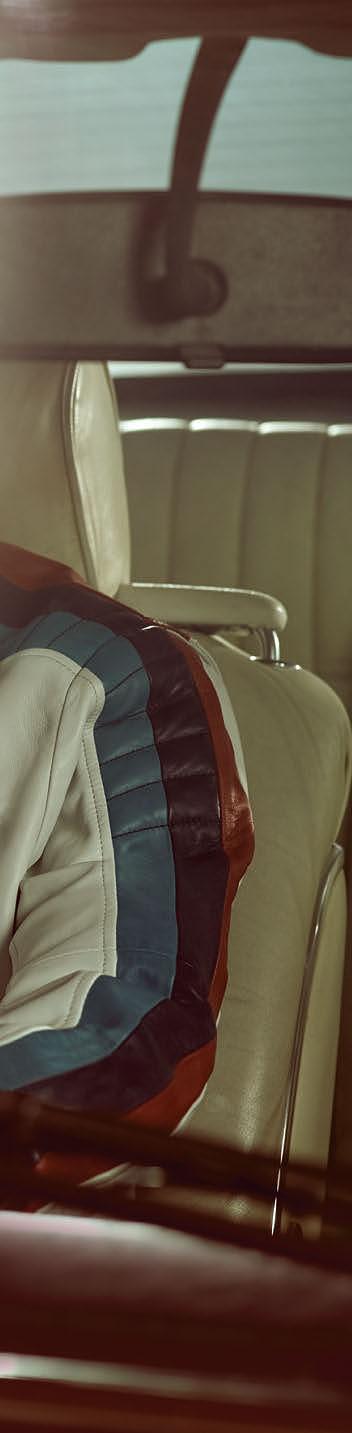 Materiaali: Pintamateriaali: lampaan nappanahka. Vuori: polyesteri. Valkoinen XS XXL 80 14 2 445 932 937 BMW Motorsport aurinkolasit Heritage, unisex. Aurinkolasit retrolook.