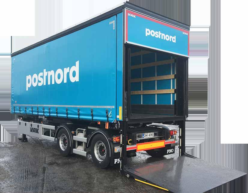 Kustannustehokas monitoimityökalu V-SLIDER MUUNTUU MONEKSI Kaksi puoliperävaunua toisiinsa kytkevä hydraulinen