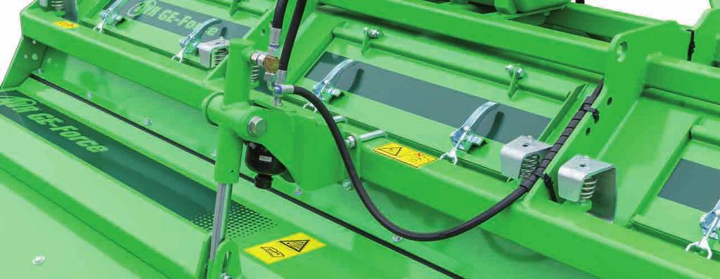 päivinä, ja taitettava AVR GE-Force Hood Control). Siinä hydraulisylinteri mukulapesän yläpuolelle. Tämä on jyrsin mahdollistaa tämän.