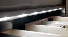Väri U örande RSK EUR Valkoinen Pistorasia laa kostoon 8663671 35:- Musta Pistorasia laa kostoon 8663672