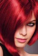 värjäystulosta. Monet hiuksensa punaisiksi värjänneet kokevat, että punainen väri haalistuu nopeammin kuin muut värit.