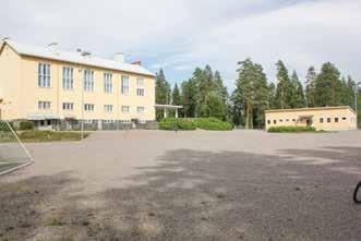Kirkon vierellä on vuonna 1995 käyttöönotettu uurnalehto. 65 alueena luokka 2.