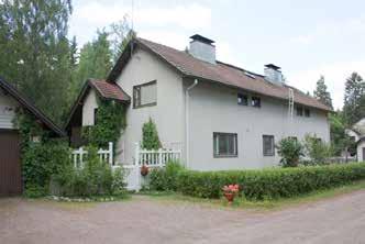 Tehtaan työntekijöiden asuinalueeksi rakennettiin Palojoen toiselle puolelle vuosina 1947-1952 kahdeksan neljän perheen 66 taloa Sampotien ja Reunatien