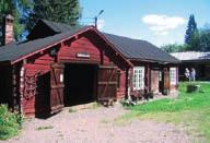 fi/tilat/kirkko/museohuone Kirkon museohuone sijaitsee sakastin yläpuolella. Se on avoinna kesäisin tiekirkon aukioloaikoina, muulloin sovittaessa.