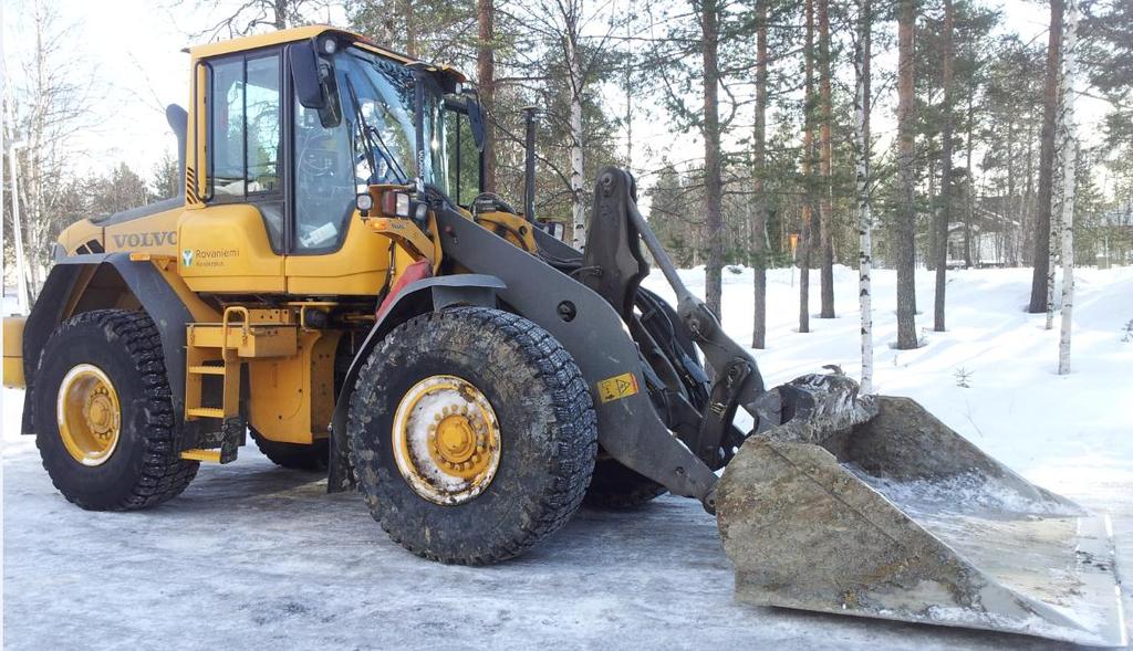 8 pyöräkuormaimella. Kaivinkoneet kilpailutettiin normaalikäytännön mukaan yksityisiltä yrittäjiltä ja kaivinkoneet tuli varustaa 3D-koneohjausjärjestelmällä. 2.4.