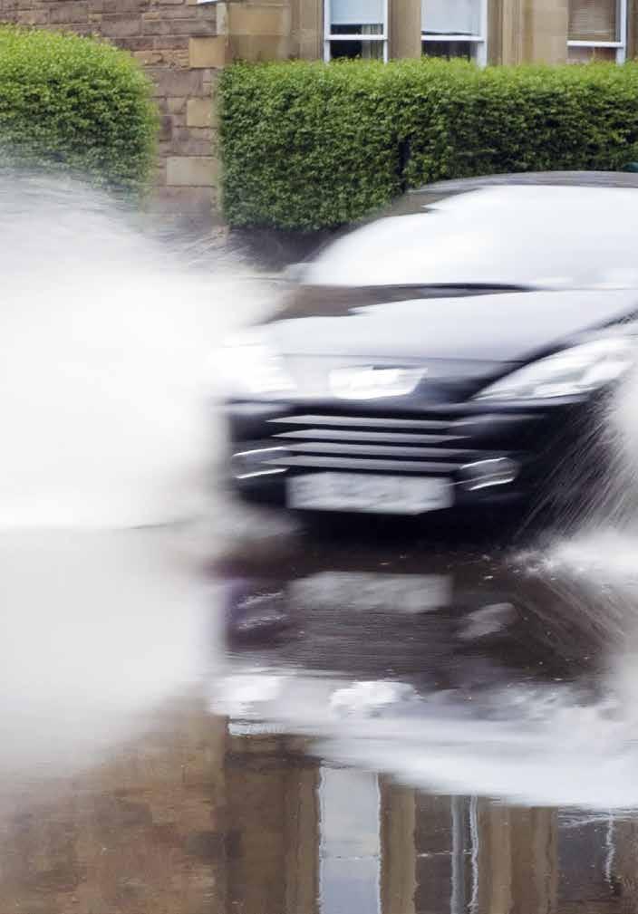 IQ on älykäs ratkaisu hulevesien viemäröintiin. Järjestelmä kattaa koot 110 mm:stä 1 200 mm:iin. Yksinkertainen asennus, mukautuvuus ja kestävät ominaisuudet ovat IQ -järjestelmän avainasioita.