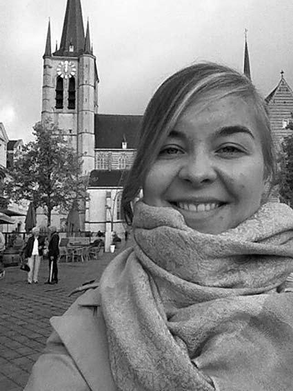 Kotona kirkossa Muutama viikko sitten seisoin Pyhän Henrikin katedraalissa ja katselin minulle tärkeitä ihmisiä, jotka säteilivät alttarilla ja aikoivat astua pyhään avioliittoon.