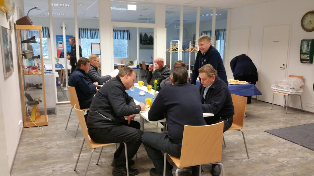 kuljettajille läheltä ja kauempaa.