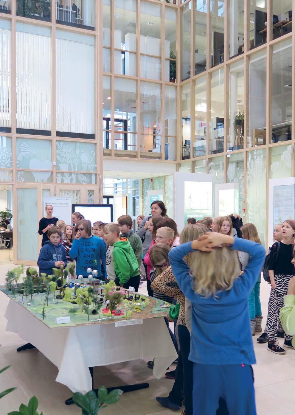 NÄYTTELY Oulunsalon Viljapuiston keväällä 2015 valmistunut ideamalli ja projektin esittelyplanssit kiersivät näyttelyissä Oulun ympäristötalolla loka-joulukuussa 2015 ja Oulunsalon kirjastossa