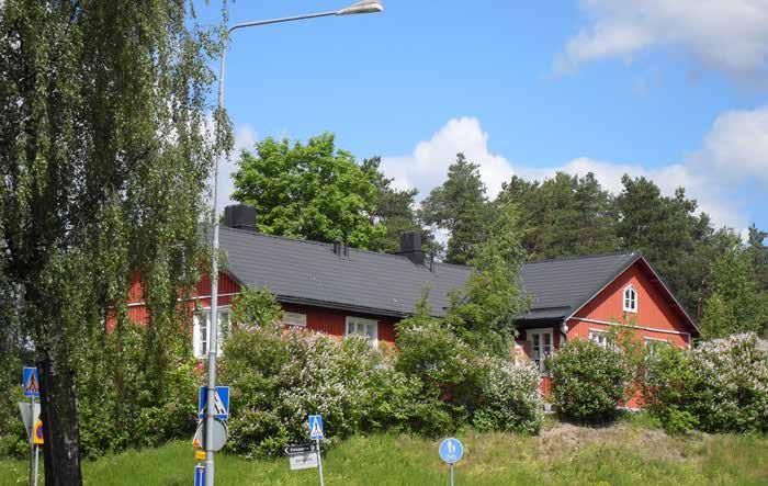 49 Rapsikanmäki toimi kouluna vuoteen 1954, jolloin oppilaat siirtyivät uuteen Hyökkälän koulun rakennukseen. Koulutalolla on historiallista merkitystä Hyrylän vanhan taajaman osana.