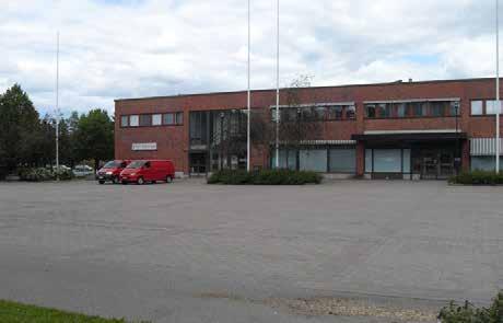 34A Terveyskeskuksen länsipääty etelästä kuvattuna.