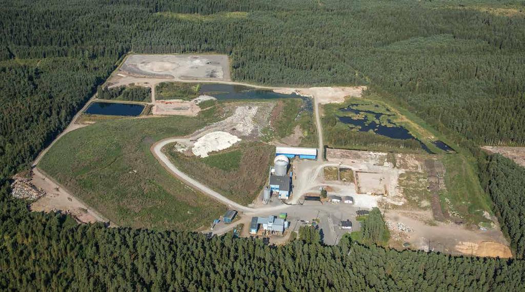 19 Loimi-Hämeen Jätehuolto Oy Vuosiraportti 2016 Hallavaaran jätekeskus 10 6 14 13 11 8 4 7 12 9 3 2 1 5 1. Ilmoittautuminen / vaaka 2. Pientuojien lajittelualue 3. Sähkö- ja elektroniikkaromu 4.