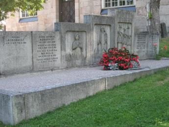 51 Ilmari Niemioja 28.12.1879 5.5.1919 Muurari, Sdp:n kunnallistoimikunnan pj. Kunnanvaltuuston jäsen 1915-1917.