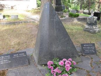 Heilimä toimi Orimattilan Lotta Svärdjärjestön puheenjohtajana 1936-1945. Hän oli myös kunnanvaltuutettu 1954-1960. 22 J.G.Spolander 20.4.1855 21.9.1917 Johan Gustaf Spolander oli Orimattilan ensimmäinen apteekkari 15.