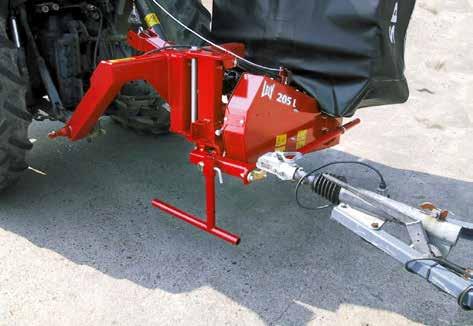Tämä sivusiirtosylinteri mahdollistaa niittokoneen liikuttamisen hydraulisesti 15 cm vasemmalle ja 15 cm oikealle.