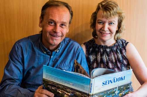 4 Seinäjoen odotettu kuvateos saa jatkoa Jouluksi ilmestynyt Seinäjoen uusi kuvateos Lakeuden Helmi saa lähivuosina jatkoa, lupaavat kirjan tekijät Jukka ja Eija Kuusisto.