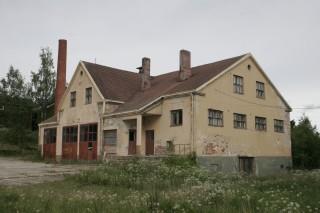 4. ENTINEN MEIJERIRAKENNUS Vähänkyrön Osuusmeijeri-yhdistys perustettiin vuonna 1896 ja sen toiminta alkoi vuonna 1887. Vuonna 1908 rakennettiin uusi meijerirakennus.
