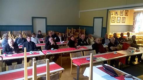 27 o o Vesiosuuskunta ulottuu myös Petäjäveden alueelle. Keskusteltiin Kuikan kylän Natura-alueesta.