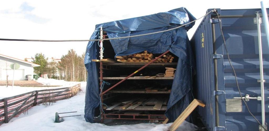 39 Höylätyt ja jatkojalostetut puumateriaalit tulee aina varastoida siten, että varastointitapa vastaa niiden lopullista tilaa. Tällaisia tuotteita ei voida säilyttää ulkovarastossa.