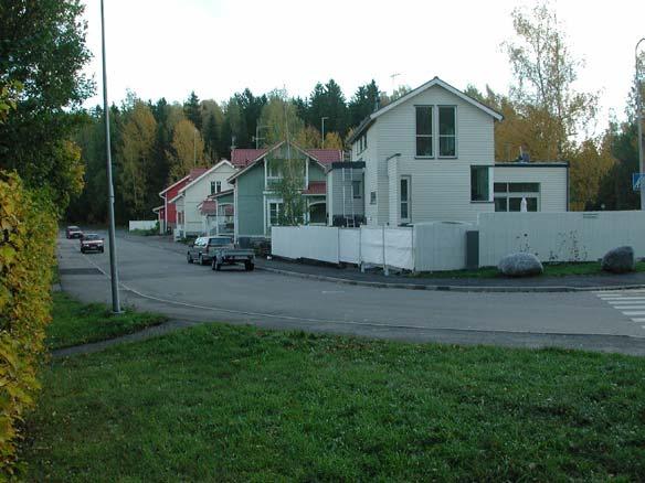 43 Tuomarinkylän peruspiiri Paloheinän omakotialue kuuluu eteläosastaan Pakilan alueeseen, jota alettiin rakentaa 194-luvulla.