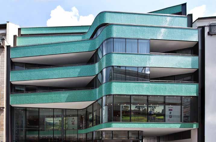 Lasimosaiikki StoVentec M Asuintalo ja liikerakennukset "Royal", Frankfurt, DE-Frankfurt/Main, arkkitehti: schneider + schumacher Architekten, DE-Frankfurt/Main Kuva: Ben Knabe StoVentec M