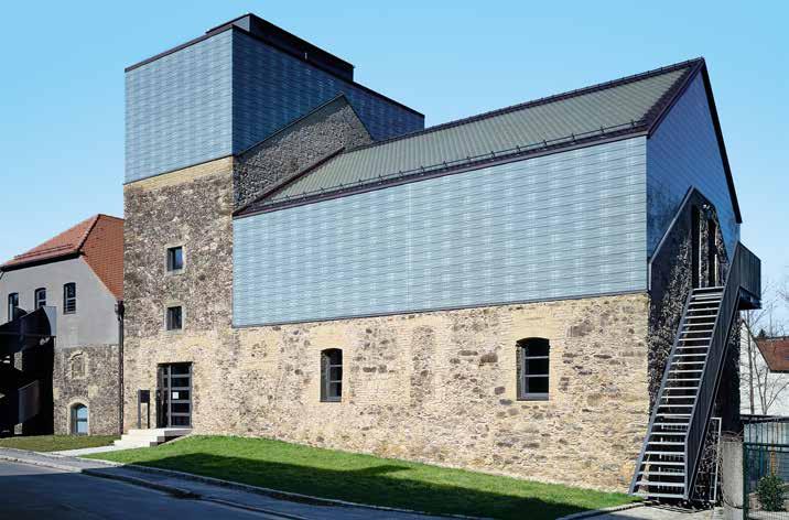 Lasi StoVentec G Bayerilais-böhmiläinen kulttuurikeskus, DE-Schönsee. Arkkitehti: Brückner & Brückner Architekten. DE-Tirschenreuth.