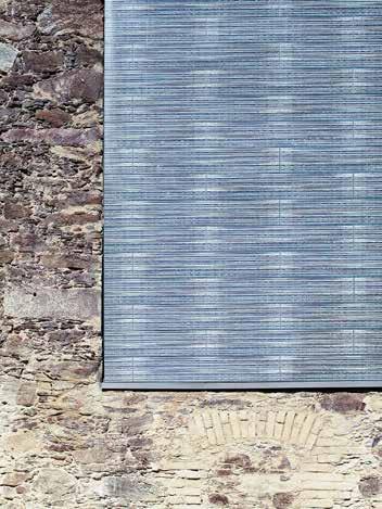 Materiaalikuvaus Ulkonäkö: Kiiltävä Erityinen syvyysvaikutelma värin ansiosta, joka levitetään lasin taustapuolelle Pinta: Sileä Design Väri-/materiaalivalinta: Erilaiset RAL-värisävyt Tummat