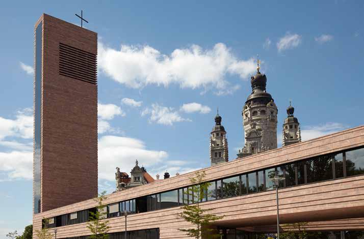 Aurinkopaneelit StoVentec ARTline Invisible St. Trinitatis kirkko, DE-Leipzig. Arkkitehti: Schulz & Schulz Architekten GmbH, DE-Leipzig.