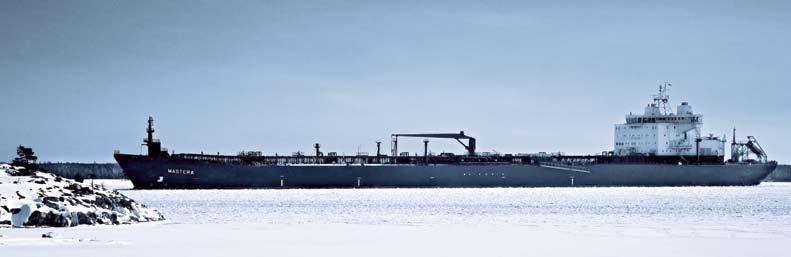 325 Merikuljetuksista vastaa noin 30 tankkerin laivasto Avainluvut Carve-out Liikevaihto, milj. euroa 352 339 Liikevoitto, milj. euroa 87 113 Vertailukelpoinen liikevoitto, milj.