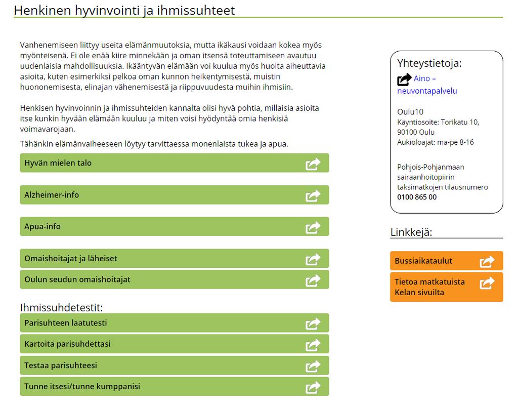 Ikäihmiset tutustuivat sisältöihin.