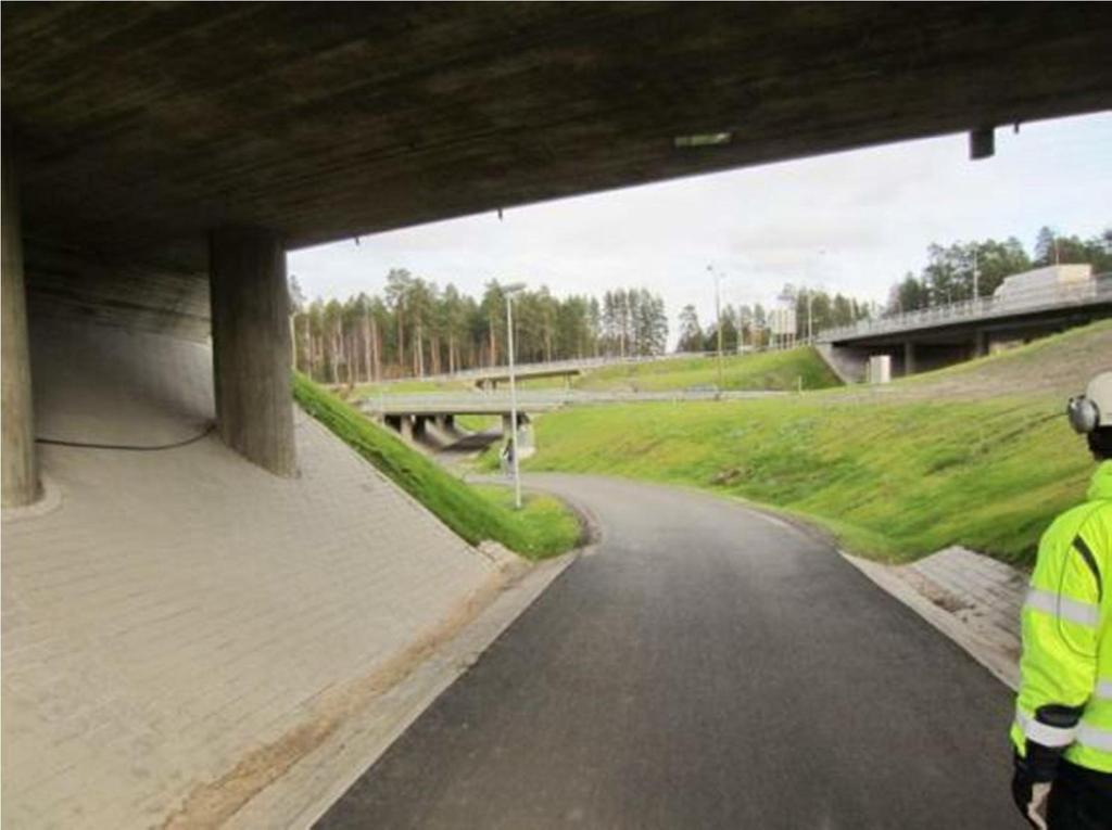 saumaamatta. Valokuva Marko Savolainen 2012.
