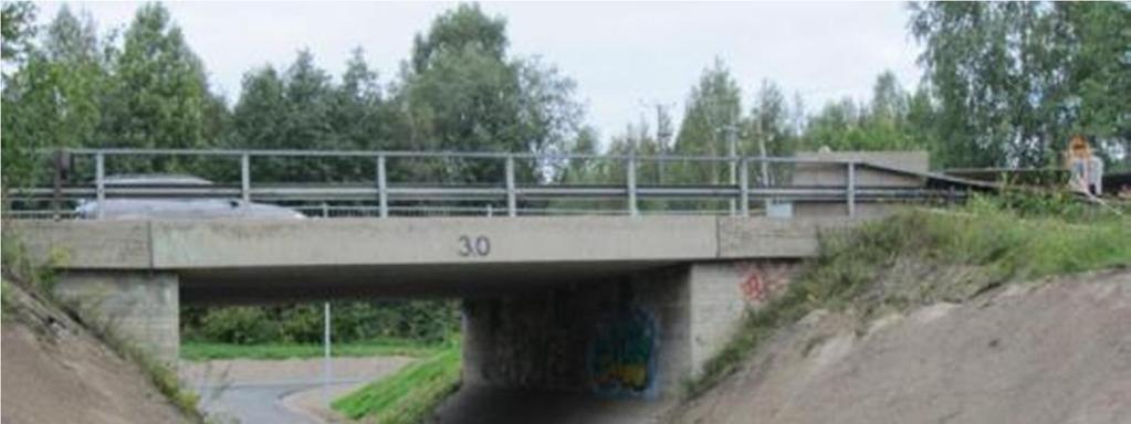 S38 Paavolan alikulkukäytävä pohjoispuolen kaiderunko asennettu