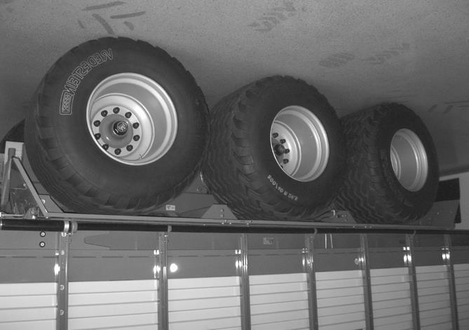 Pos: 142.19 /BA/Fahren und Transport/Ladewagen/H andhabung der Liftachse Z X @ 83\mod_1317187702839_71.docx @ 727745 @ 2 @ 1 Pos: 142.