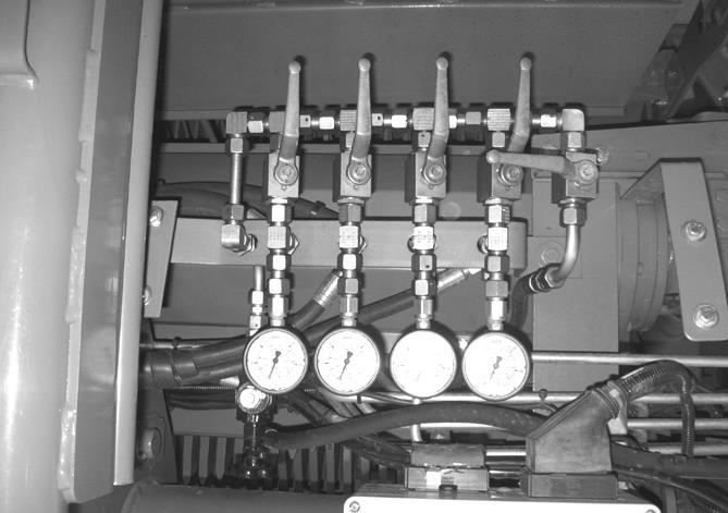 Pos: 122.39.8 /BA/Ersti nbetri ebnahme/ladewag en/z wangslenkung/erstinbetriebnaheme_bil d_ hydraulisches T andemaggregat ZX II @ 3 33\mod_1429084675595_71.docx @ 2544351 @ @ 1 Pos: 122.39.9.1 /BA/Ersti nbetri ebnahme/ladewagen/z wangslenkung/z wangslenkung ei nstellen_tandem/tridem_t eil 1 @ 337 \mod_1430381413505_71.