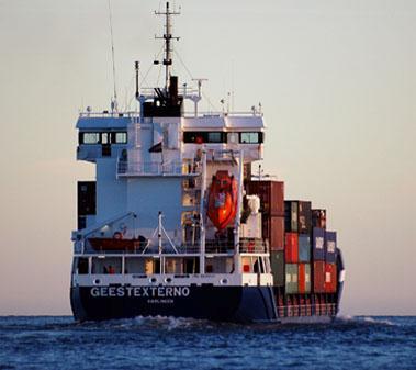 Laivakuljetukset ylivoimaisesti ekotehokkain kuljetusmuoto suurille volyymeille Metsäteollisuuden merikuljetukset 14 15 Mt vuodessa (yli 40 000 tonnia päivässä) Vastaavan tavaramäärän kuljettaminen