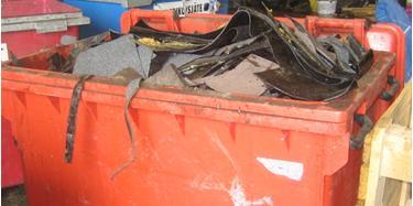Isoja kappaleita Polttokelpoisella kaatopaikkajätteellä tarkoitetaan Kotkan Energia Oy:n ja Ekokem Oy Ab:n arinapolttolaitoksiin kelpaavaa jätettä, joka ei