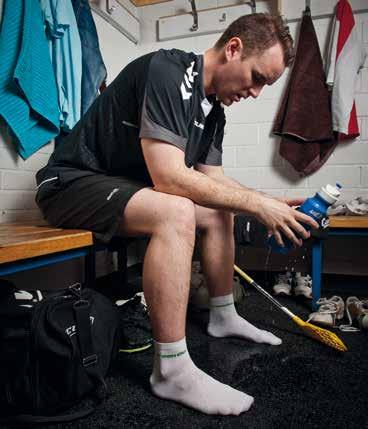 Ville Kolppanen, ammattijääkiekkoilija OHUT URHEILUSUKKA TÄYSSYNTEETTINEN ja kärkisaumaton ohut urheilusukka sopii erinomaisesti esimerkiksi luistinsukaksi.
