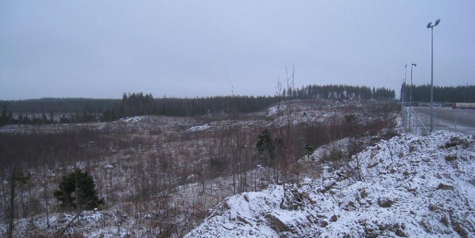 3 2.3 Hulevesiviemäriverkko Suunnittelualueella kuivatus tapahtuu nykyisin rakentamattomalla alueella luonnollisten purojen ja ojien kautta.