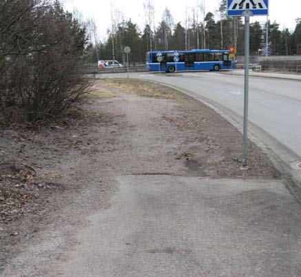 KADUT JA KATUVIHERALUEET Ylhäällä: Kurkimäentien