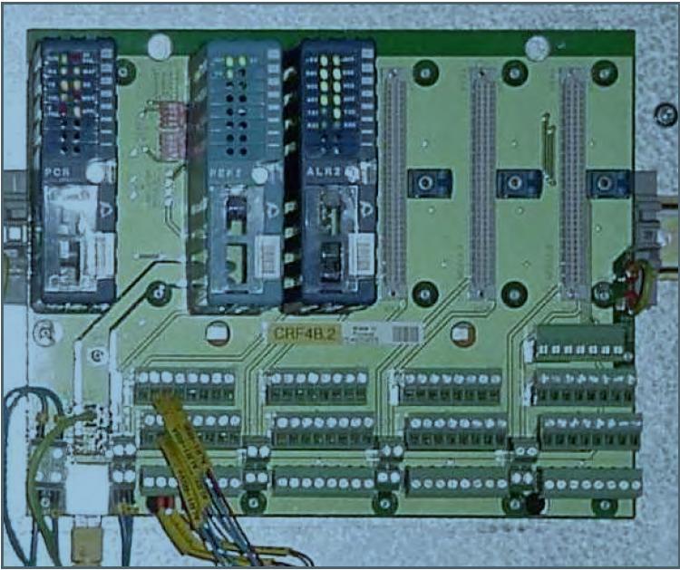 5.1.4 Toimilaiteserveri Toimilaiteserverin sovellusohjelmalla muodostetaan sarjaliikenne toimilaiteohjainkorteille sekä toimilaitteiden ajo- ja taivutusrajavalvonta.