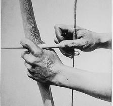 Sormiote jänteestä Parhaiten andamaanien jousiammuntaa on tutkinut Maurice Portman. Hän dokumentoi valokuvin tarkasti erityisesti andamaanien käyttämiä sormiotteita.