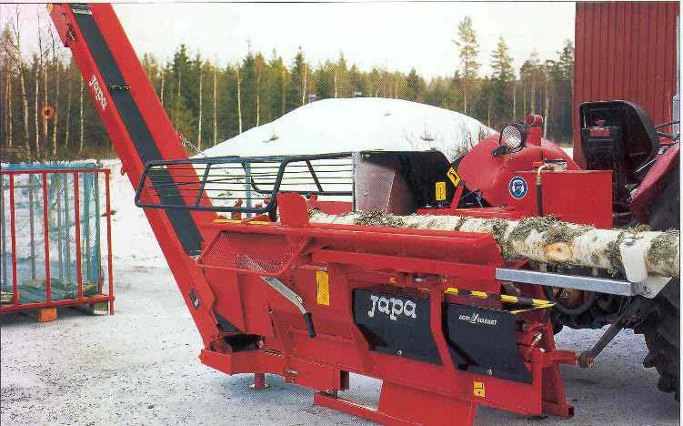 14 KUVA 5. Japa 600 sahaava pilkekone (Laitilan Rautarakenne Oy 2003).